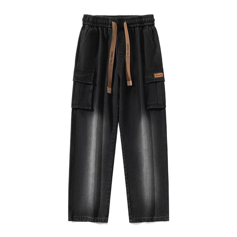 Comfort e stile: jeans uomo ampi con effetto sfumato, disponibili in blu cielo, blu grigio, nero.