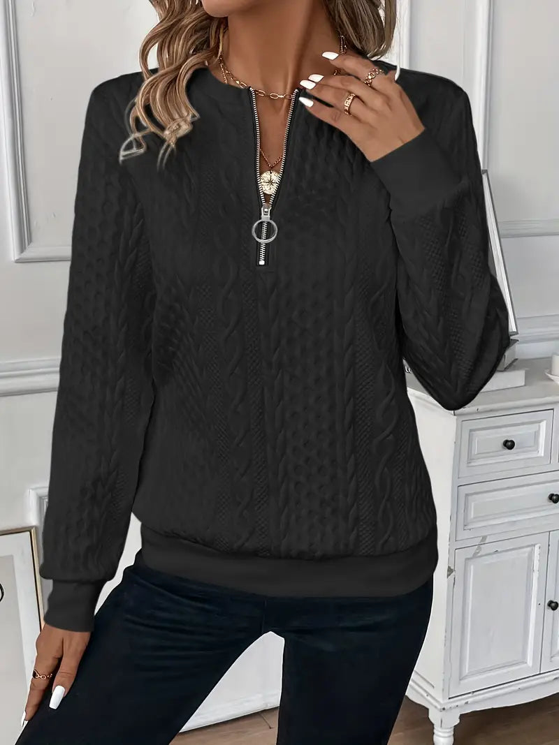 Comodo maglione donna con cerniera frontale, ideale per il comfort quotidiano e versatile.