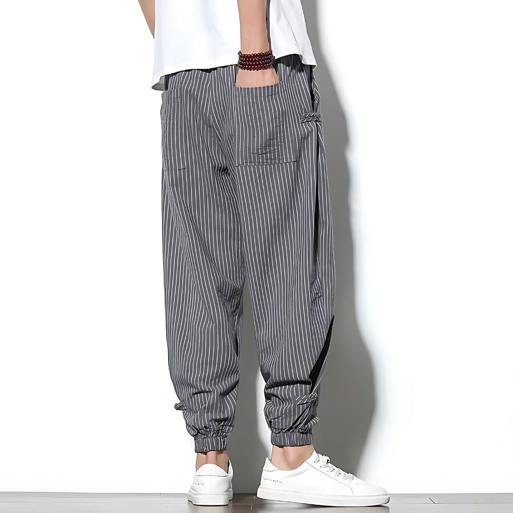 Chino uomo versatile a gamba dritta, perfetti per ogni occasione. Stile comodo e alla moda per l'uomo.