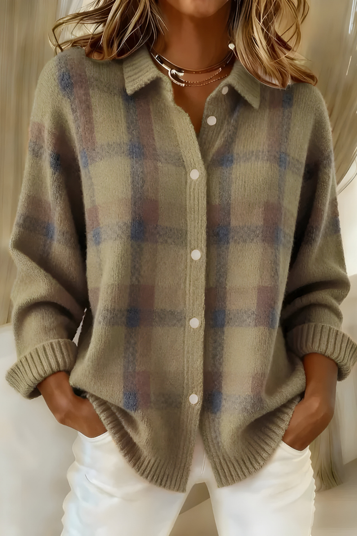 Moda donna: cardigan a quadri elegante e morbido. Perfetto per outfit casual o chic, ideale per lo stile autunnale.