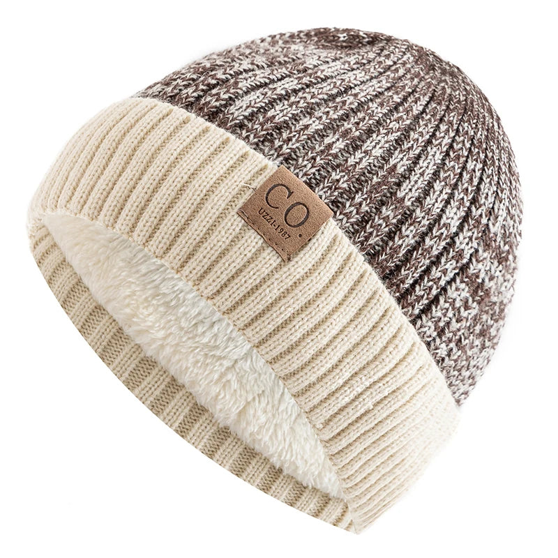 Berretto donna invernale vintage, morbido e lavorato a maglia. Perfetto per stare al caldo con stile.