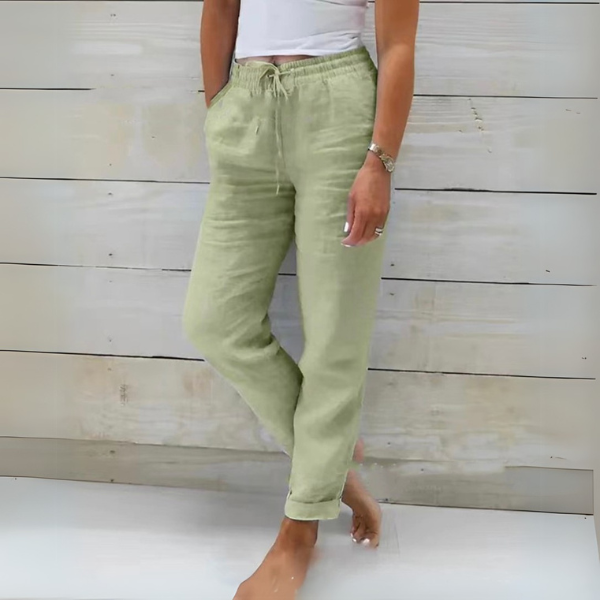 Pantaloni eleganti estivi da donna, versatili per ufficio o tempo libero. Leggeri, comodi e alla moda.