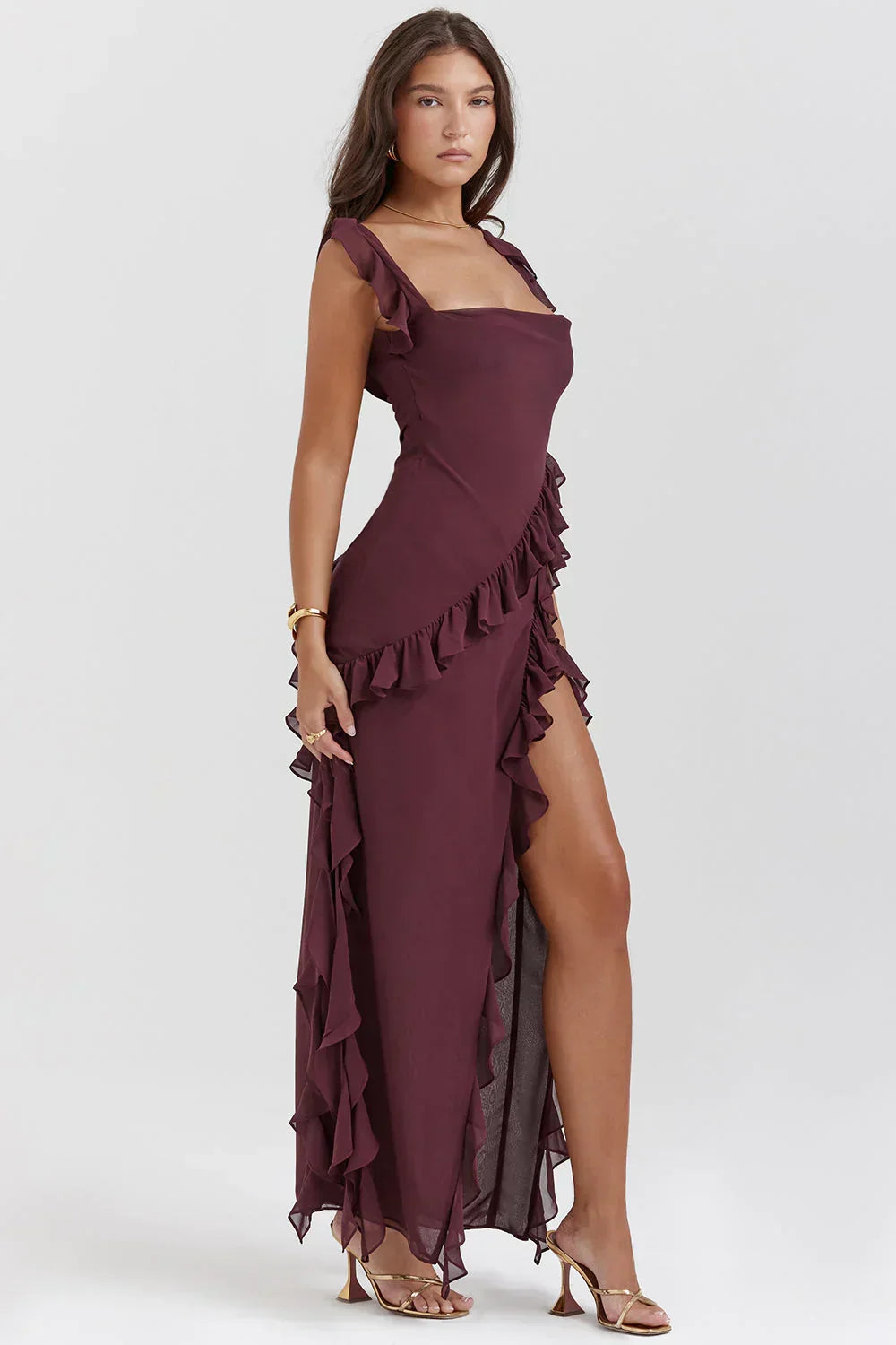 Abito lungo donna elegante con spacco, perfetto per serate e feste. Stile raffinato e seducente.