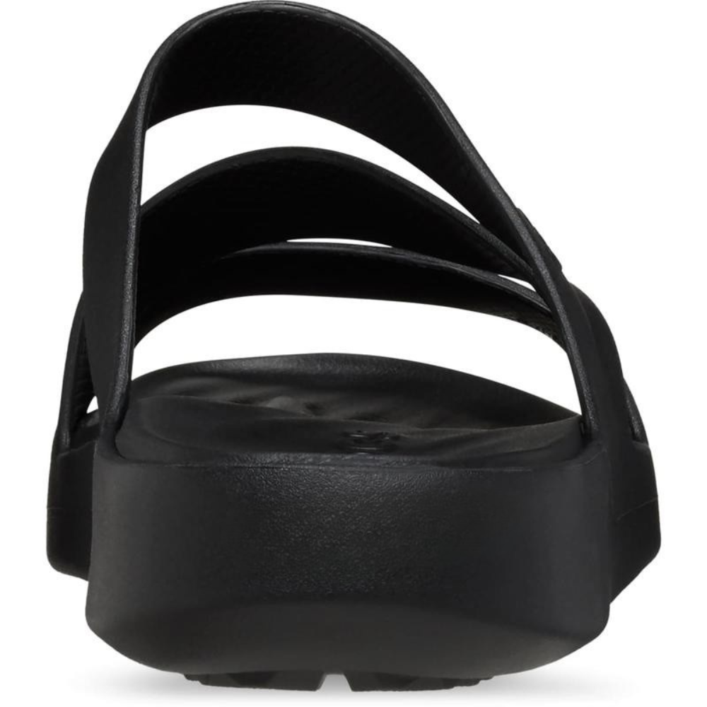 Sandali donna Vegas Gateway ai piedi, ideali per un look estivo casual e comodo. Perfetti per le giornate di sole.