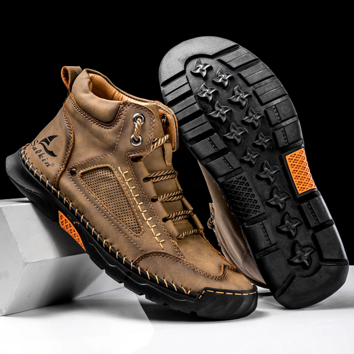 Stivali uomo in pelle premium, comfort alla caviglia. Stile robusto per moda casual, outdoor e calzature invernali.