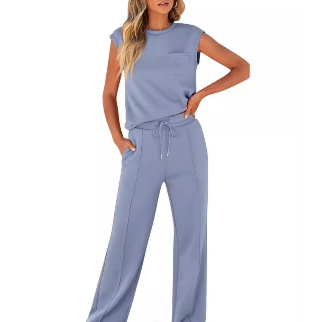 Completo donna elegante e comodo: Loungewear femminile per momenti di relax con un tocco chic.