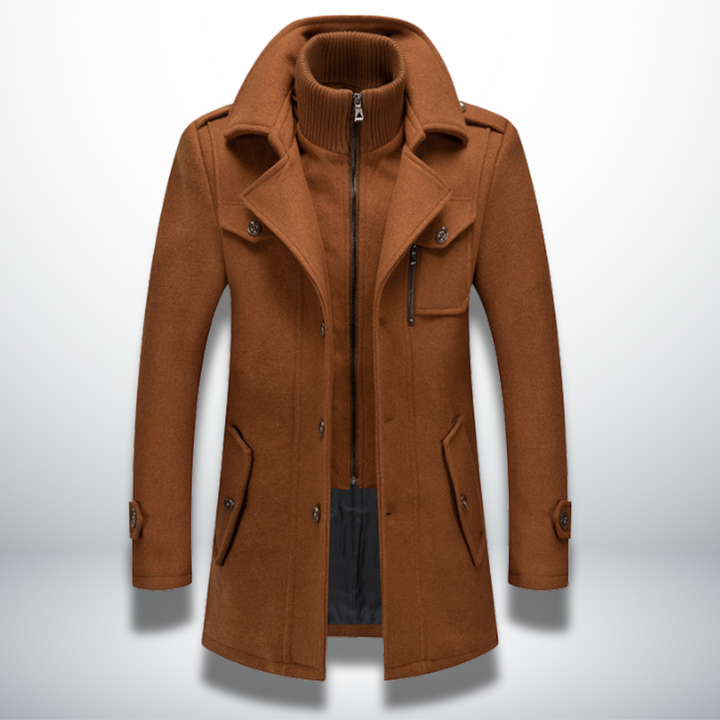 Giacca invernale uomo, doppio collo e zip integrale per comfort termico e stile classico.