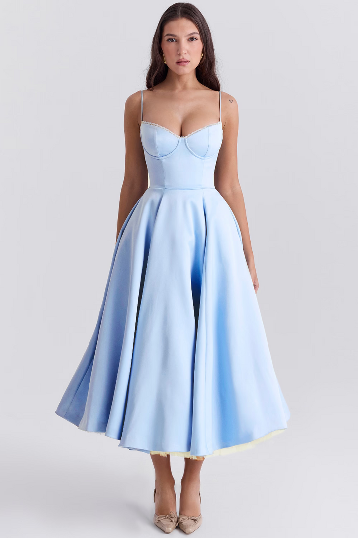 Abito midi donna elegante e versatile, perfetto da giorno a sera in primavera ed estate.