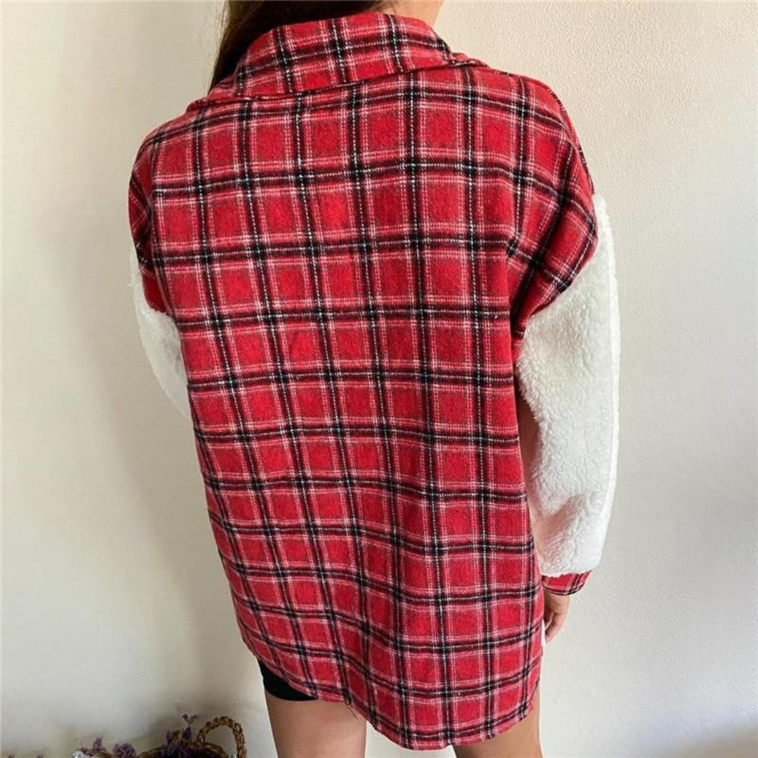 Cappotto donna in lana morbida e trendy, con pattern multicolore, ideale per la moda casual.