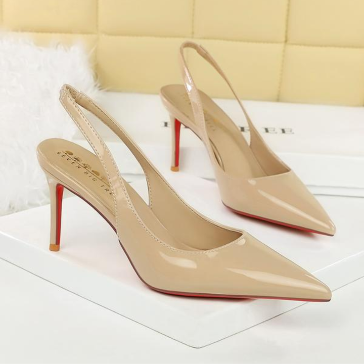 Eleganti scarpe slingback donna, design classico e confortevole per un look sofisticato in ogni stagione.