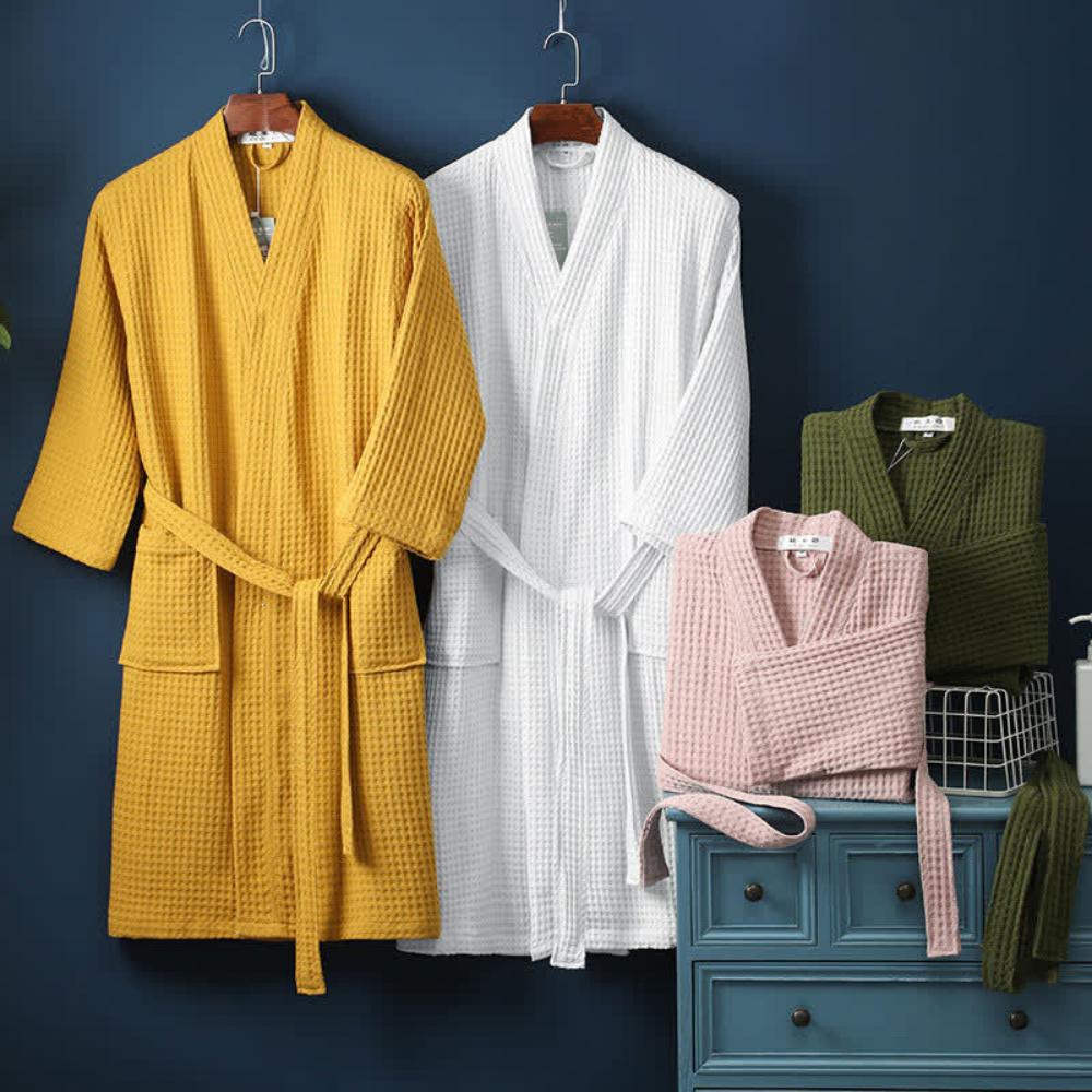 Elegante accappatoio donna stile kimono in cotone leggero, ideale come vestaglia per primavera/estate.