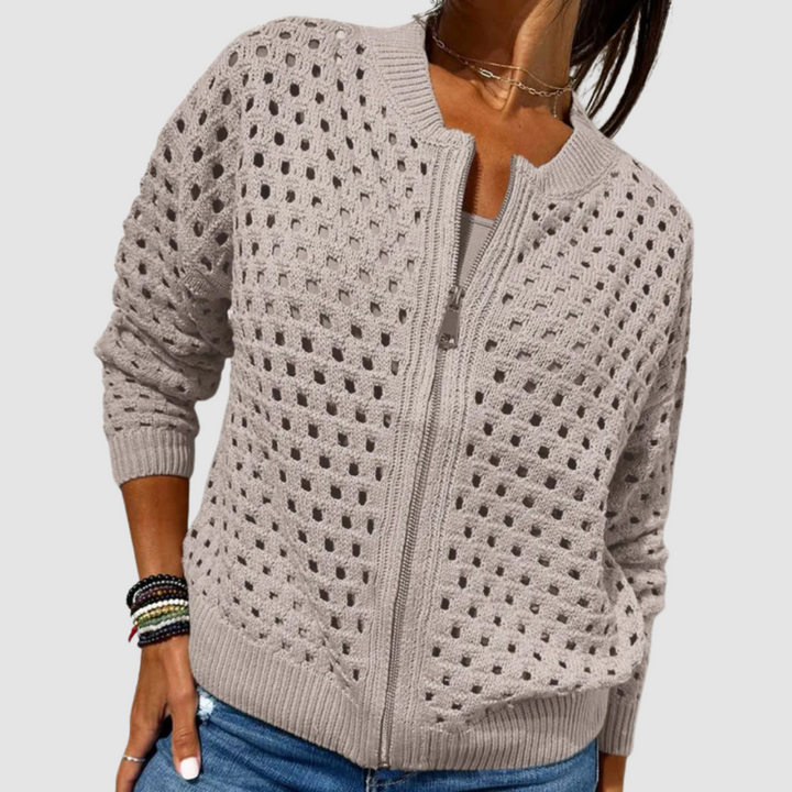 Modello di cardigan donna con bottoni, design elegante per la moda femminile. Perfetto per primavera/autunno.