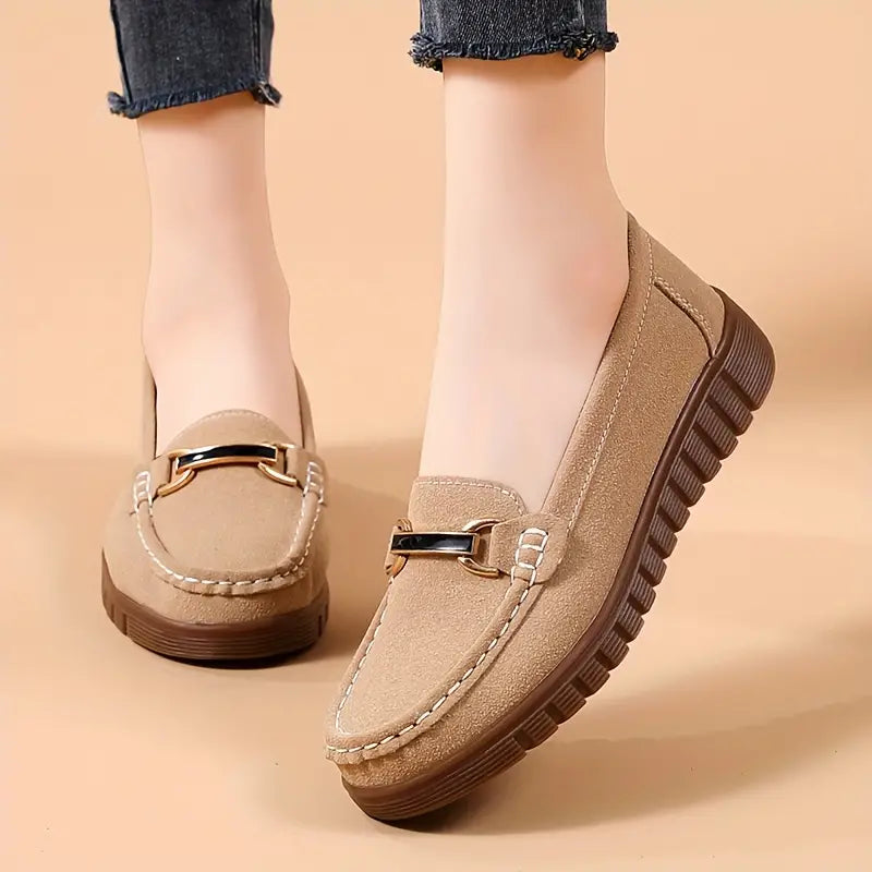 Mocassini donna con soletta imbottita, perfetti per eleganza e comfort quotidiano, ideali per ufficio.