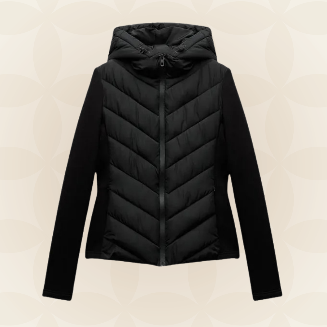 Dettaglio della giacca donna mezza stagione con motivo chic, versatile per ogni occasione.
