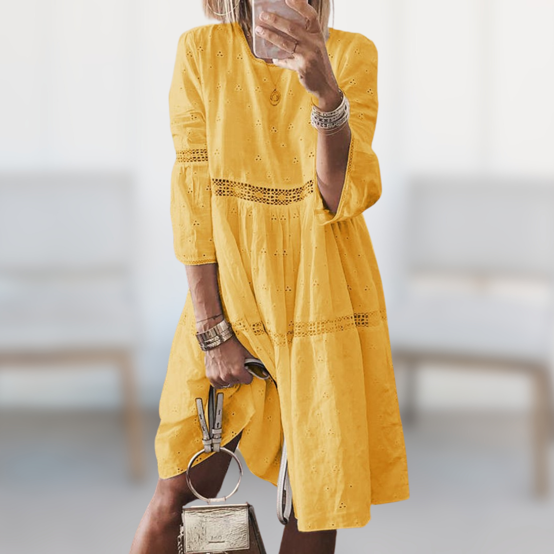Abito in cotone donna, unisce comfort e stile. Perfetto per un look casual o elegante, dalla primavera all'estate.