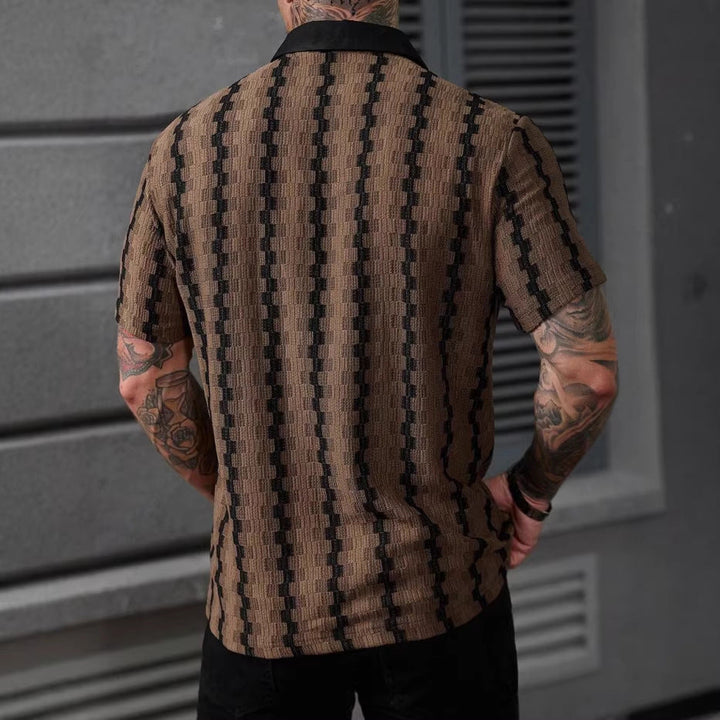 Cardigan uomo maniche corte slim fit, stile streetwear. Ottimo per un look urbano e moda casual estiva.