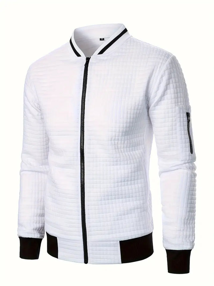 Giacca uomo versatile con cerniera, ideale per un look autunnale casual.