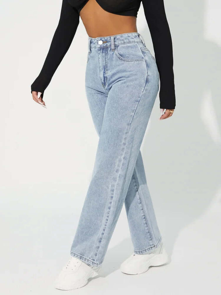Versatili jeans donna vita alta gamba dritta, con chiusura a zip, per look casual chic e comodi.