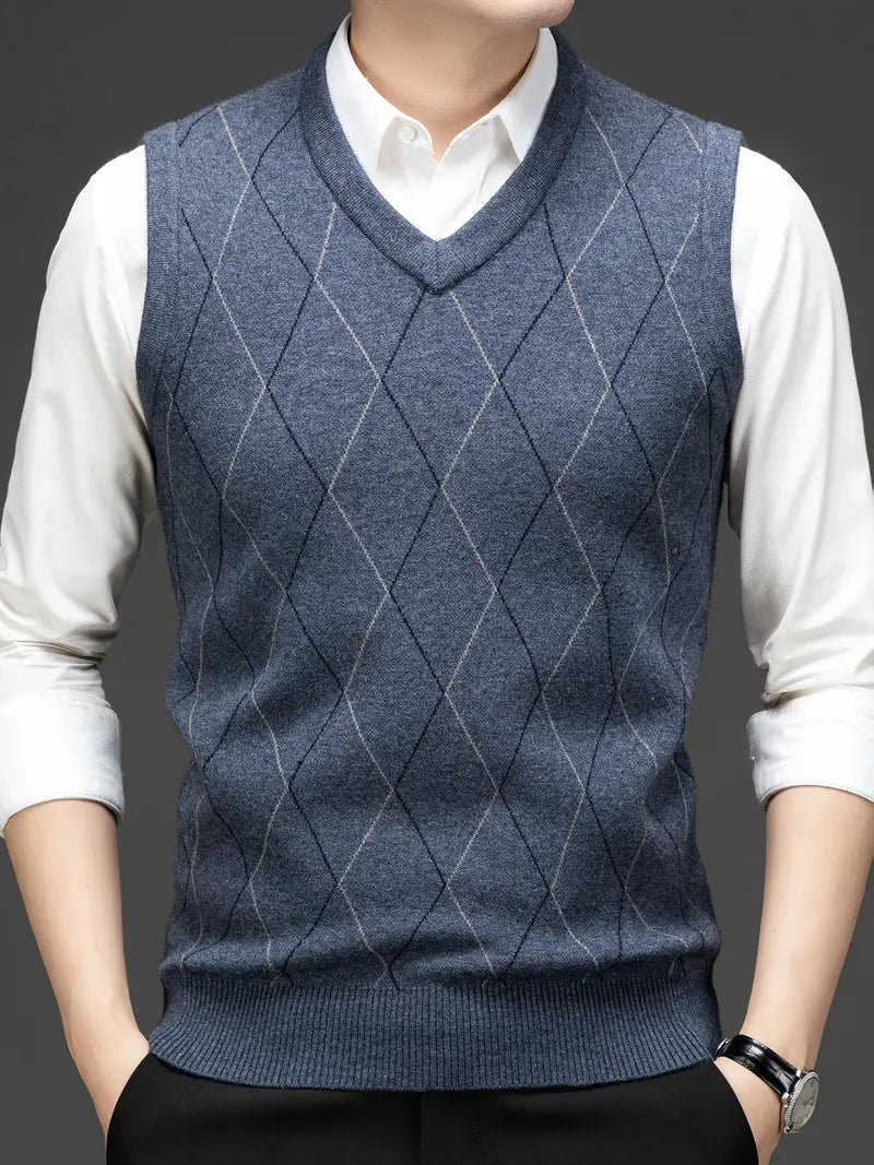 Abbigliamento uomo: gilet elegante slim fit con scollo a V, versatile per giacca, camicia, moda uomo.