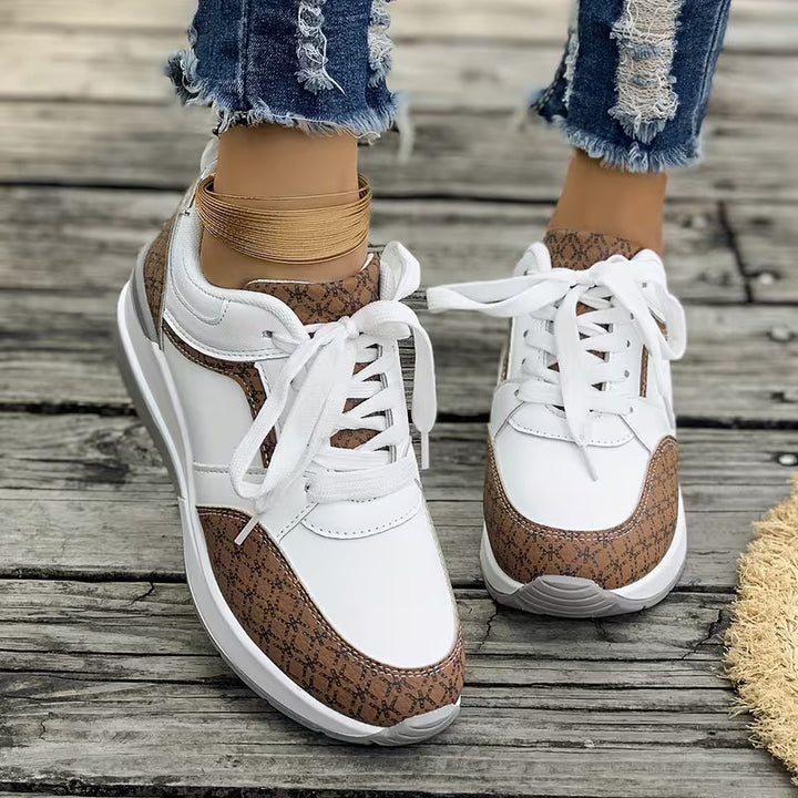 Scarpe donna con tacco largo stabile, design confortevole e quotidiano. Calzature eleganti e pratiche.