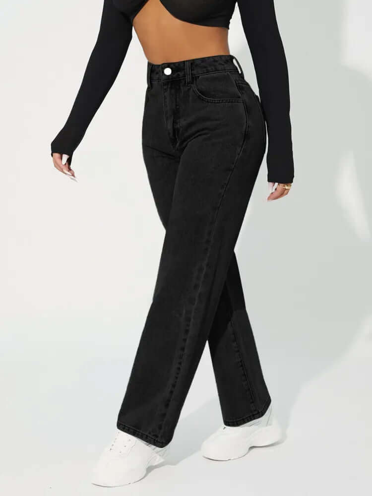 Jeans donna a vita alta con gamba dritta, ideali per un look casual quotidiano alla moda e confortevole.