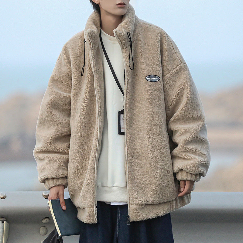 Giacca uomo invernale nera con design casual. Imbottitura calda per comfort e stile impeccabile nel freddo.