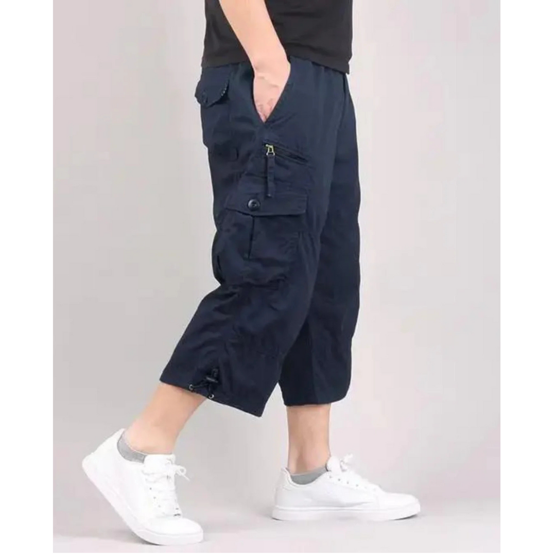 Shorts cargo uomo casual con multitasche. Essenziali per la moda estiva e il viaggio.