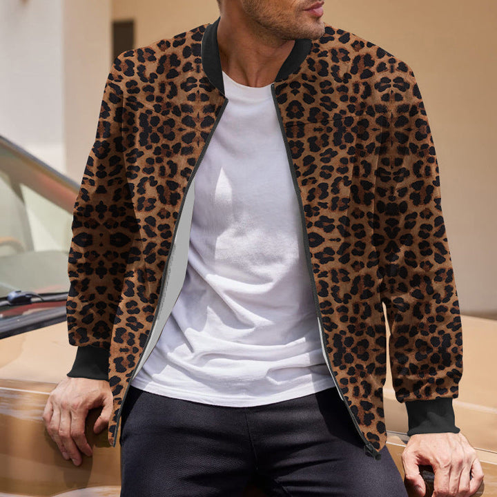 Moda uomo: giacca autunnale leopardata con zip. Cappotto casual a stampa animale, vestibilità regolare e comfort.