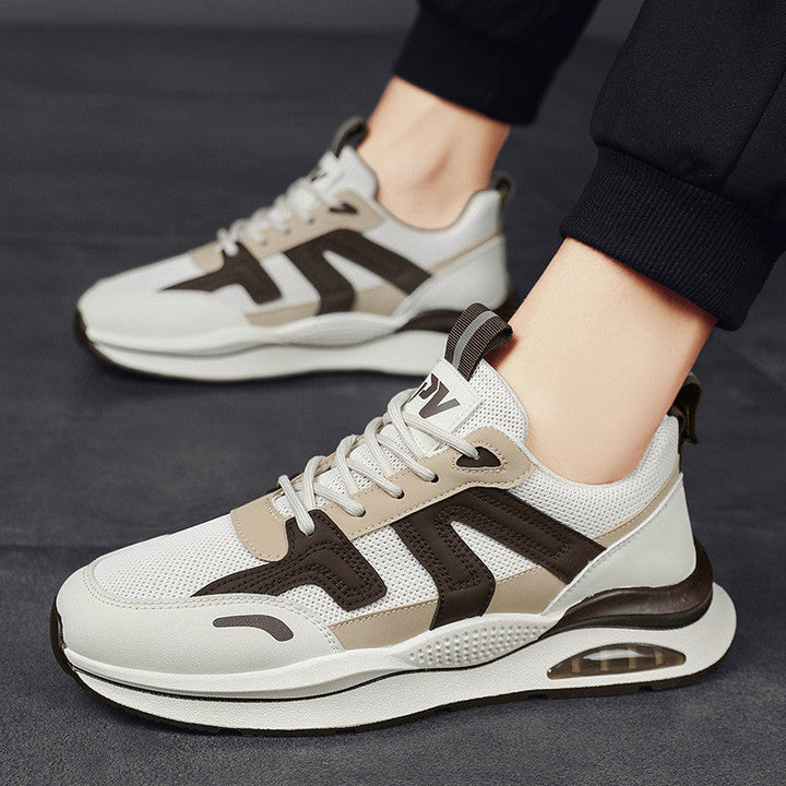Sneakers donna moda con zeppa. Calzature versatili per look quotidiano, sportive e con comfort antiscivolo.