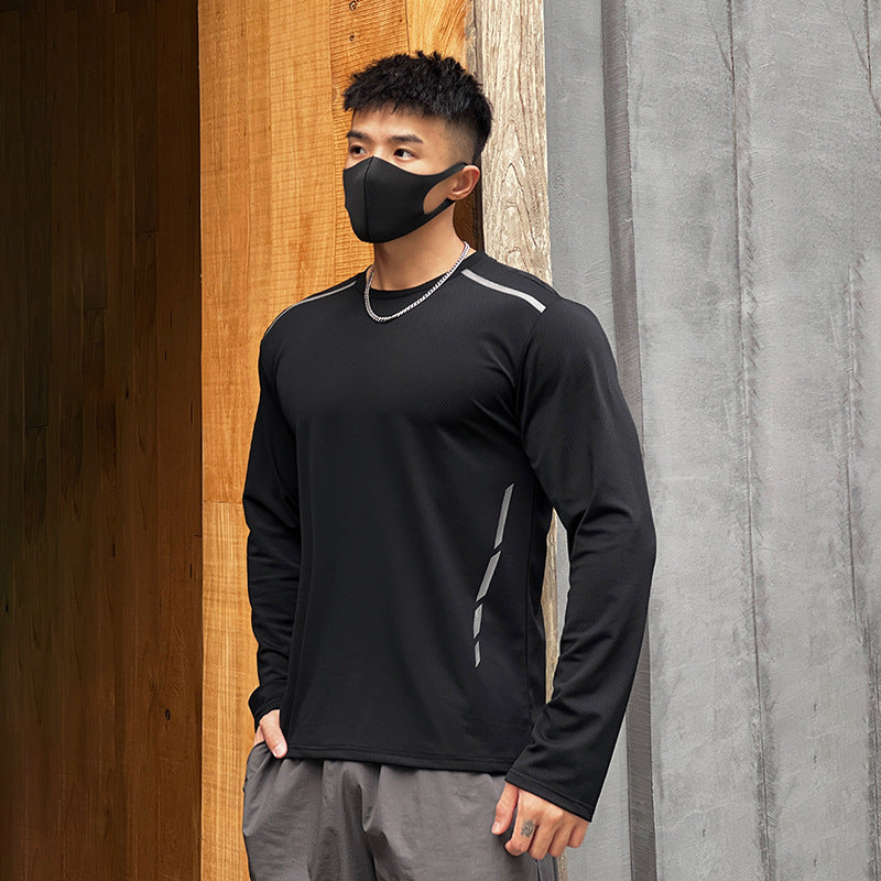 Abbigliamento uomo: maglia girocollo manica lunga con stampa artistica, ideale per comfort quotidiano.