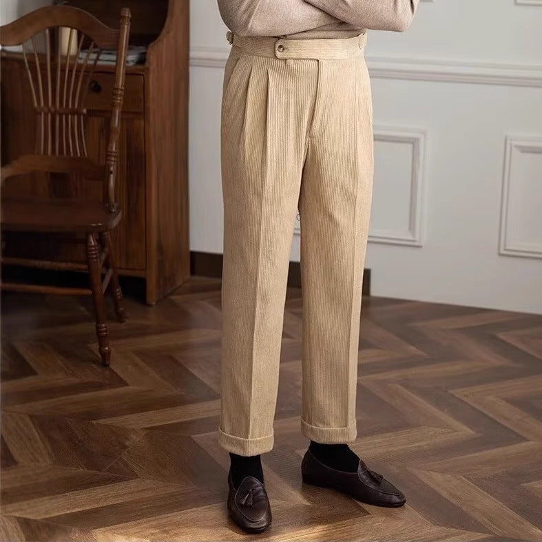 Pantaloni invernali uomo eleganti, vestibilità ampia, vita media per comfort termico e stile business.