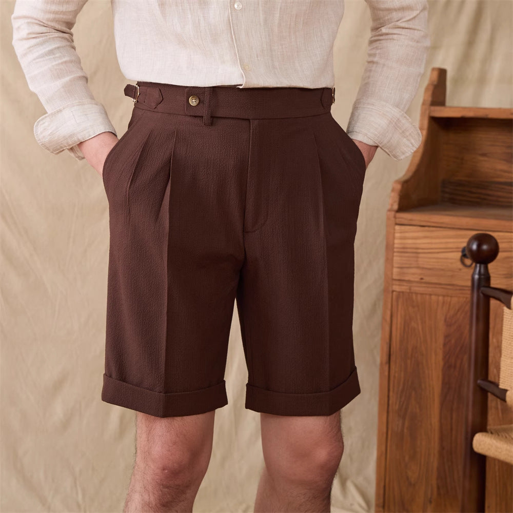 Comodi pantaloncini estivi da uomo con vita media e gamba dritta. Vestibilità ampia per massimo comfort casual chic.