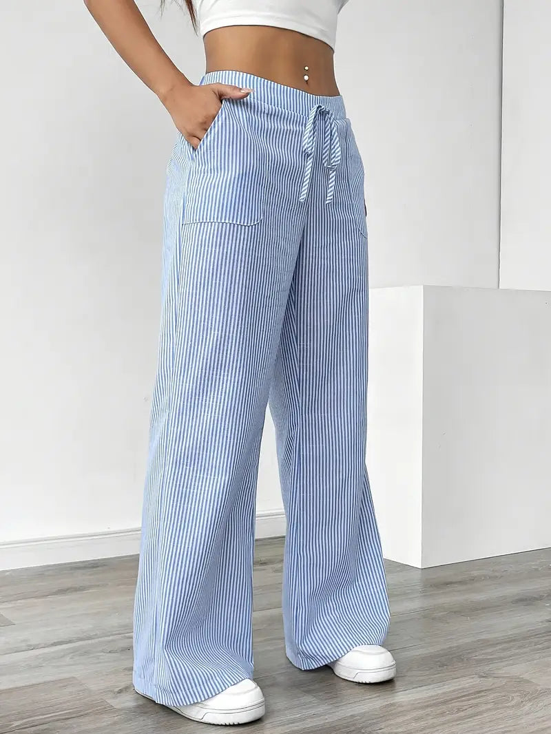 Pantaloni donna eleganti a righe, ampi e freschi, per un'estate all'insegna dello stile.