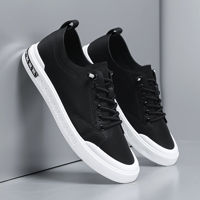 Scarpe uomo ammortizzate con lacci e stile moderno. Sneakers casual ideali per il massimo comfort e trazione.