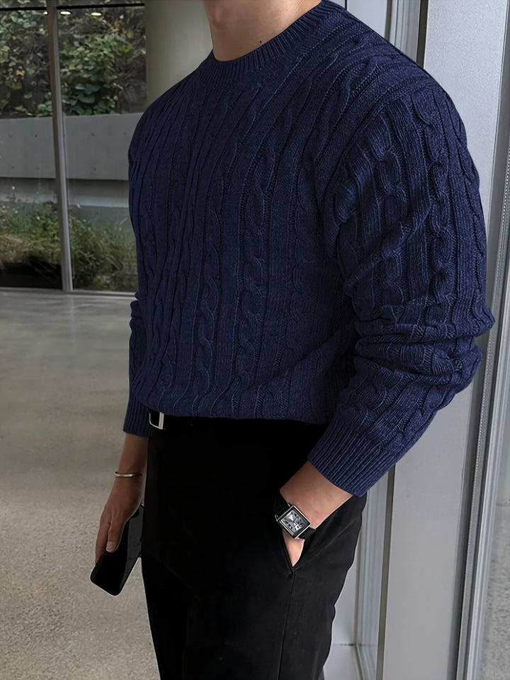 Elegante maglione donna a trecce, girocollo, in maglia spessa. Un must-have per il tuo guardaroba invernale.