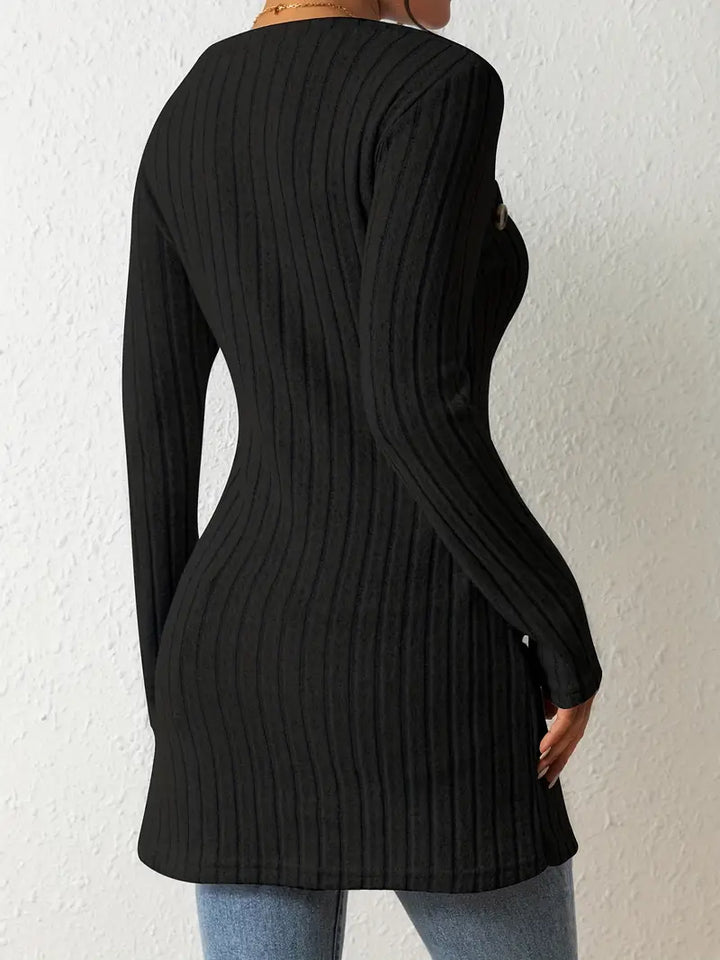 Top donna monospalla asimmetrico marrone chiaro, perfetto per un look casual-chic e versatile.