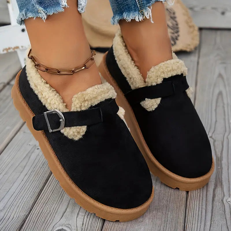 Boots donna slip-on, stile casual e moderno, perfette per affrontare l'inverno con comodità.