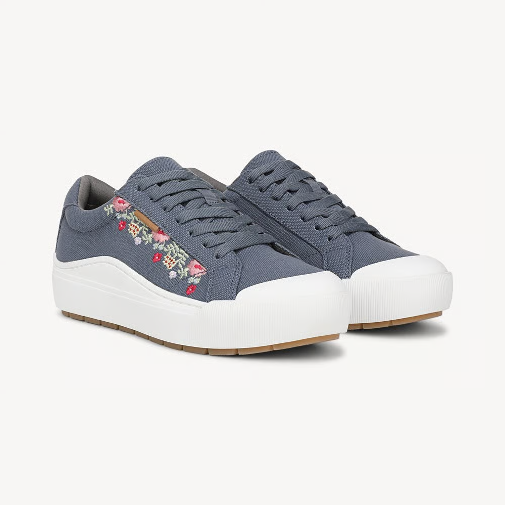 Eleganti sneakers da donna con ricamo floreale delicato, comfort quotidiano e design alla moda.