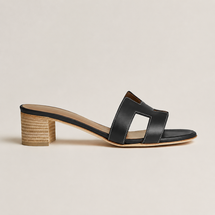 Eleganti sandali con tacco da donna, ispirazione Capri, perfetti per eventi serali o outfit da giorno.