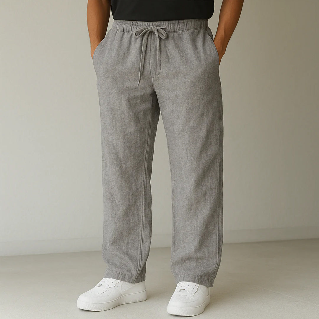 Pantaloni uomo a gamba dritta, vita elasticizzata. Perfetti per comfort quotidiano e abbigliamento casual versatile.
