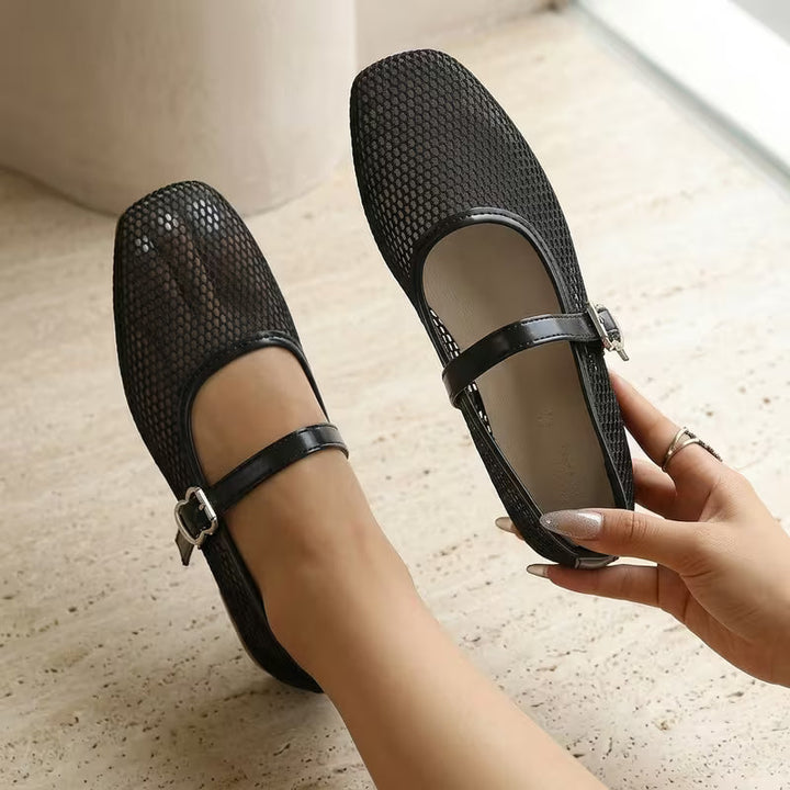 Moda estate: sandali donna intrecciati, design casual e versatili per ogni occasione.