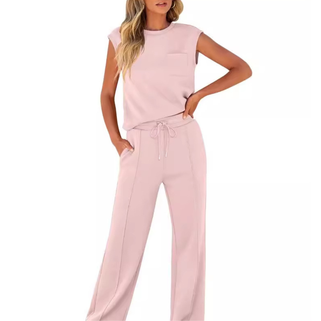 Outfit donna Comfy Chic: Set coordinato morbido, perfetto per look casual o semi-formali.