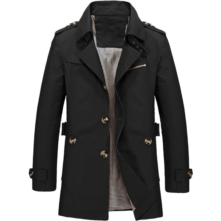 Trench doppiopetto uomo classico moderno, elegante e versatile, per completare look business e casual chic.