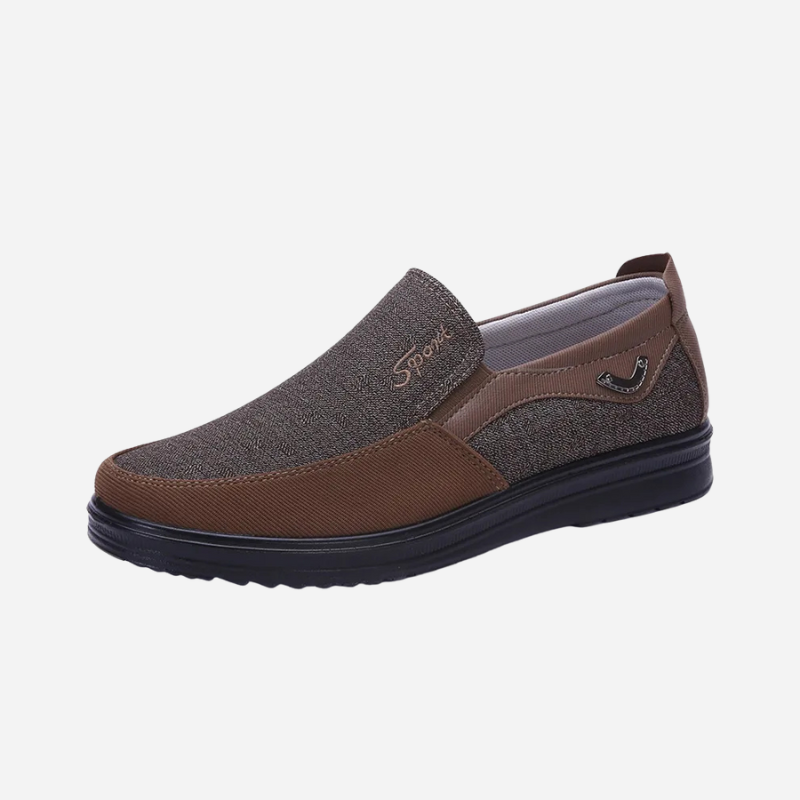 Comode scarpe da uomo slip-on, leggere e traspiranti, per un comfort senza pari in ogni attività.