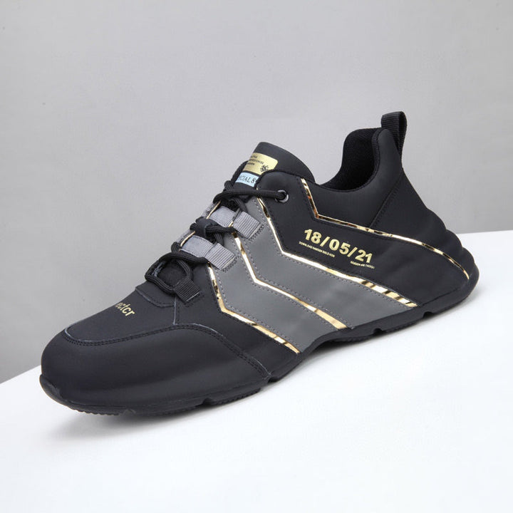 Scarpe da running uomo confortevoli, suola ammortizzata per massimo supporto. Modello sportivo con lacci, nero/bianco.