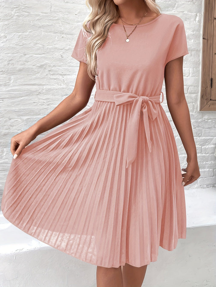 Vestito lungo donna per l'estate, in tessuto fluido. Colori vivaci, eleganza e comfort per ogni occasione.