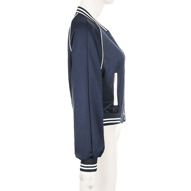 Giacca donna baseball patchwork con maniche a contrasto. Perfetta per look varsity autunno inverno.