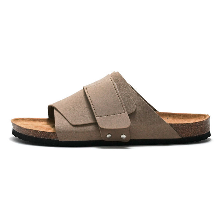 Eleganti sandali unisex casual, ideali per spiaggia, viaggio o relax estivo. Doppio cinturino e suola in sughero.