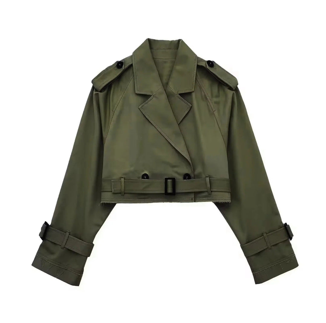 Giacca trench donna corta color beige, capospalla chic ideale per un look casual o formale.