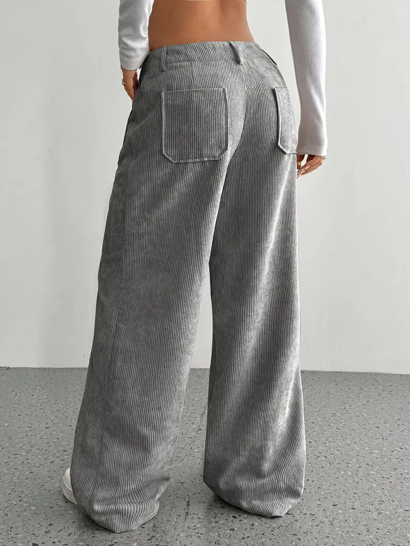 Pantaloni donna casual: vita alta, gamba larga, tessuto a coste. Perfetti per stile e comodità.